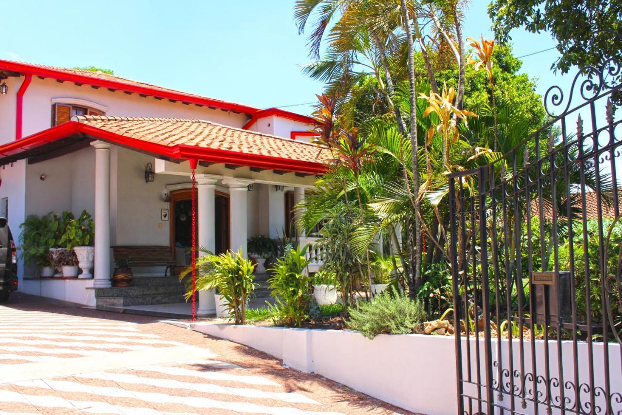 Ross Char Hotel Ασουνσιόν Εξωτερικό φωτογραφία